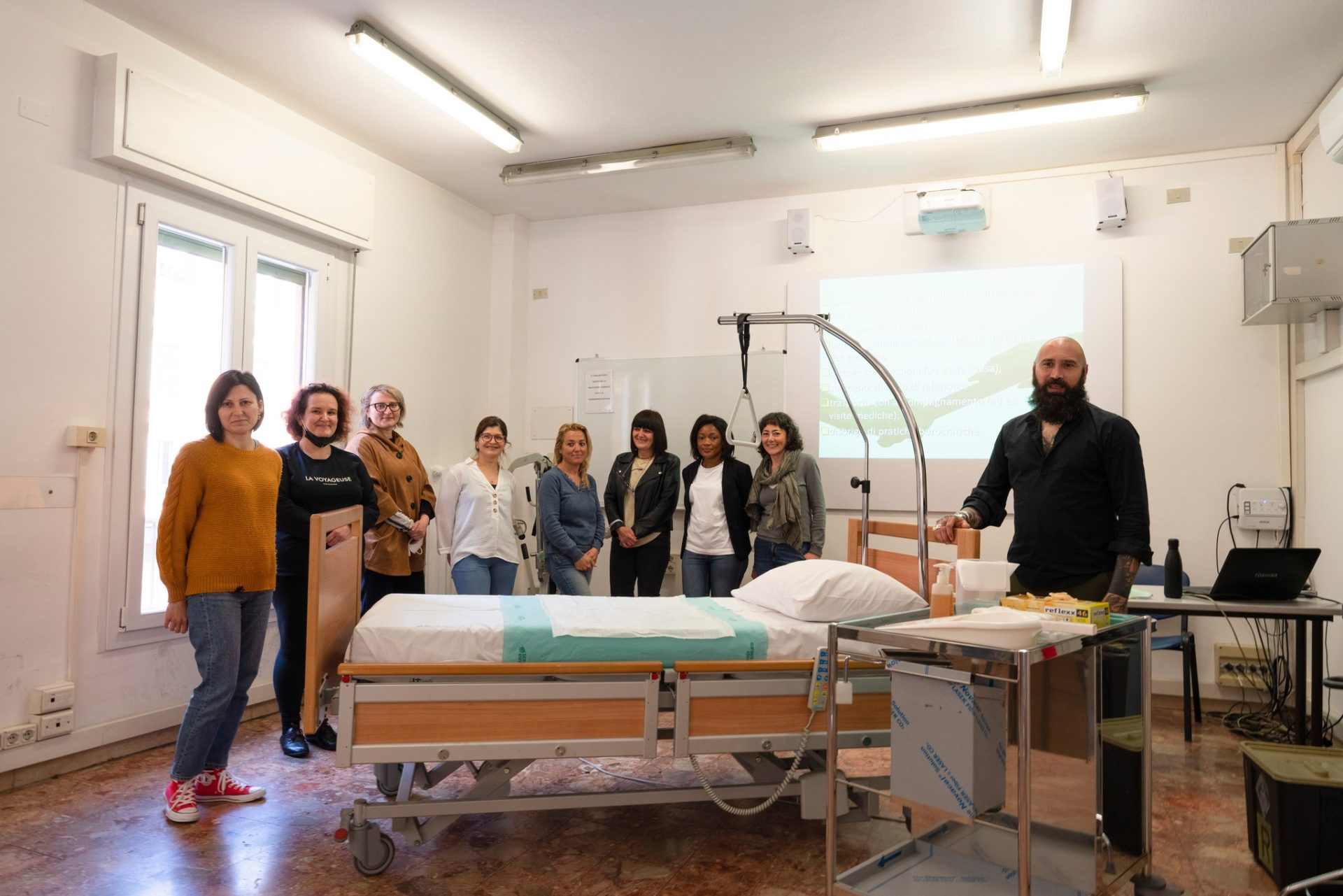 Corso Per Operatore Socio Sanitario Bologna Ente Di Formazione Seneca